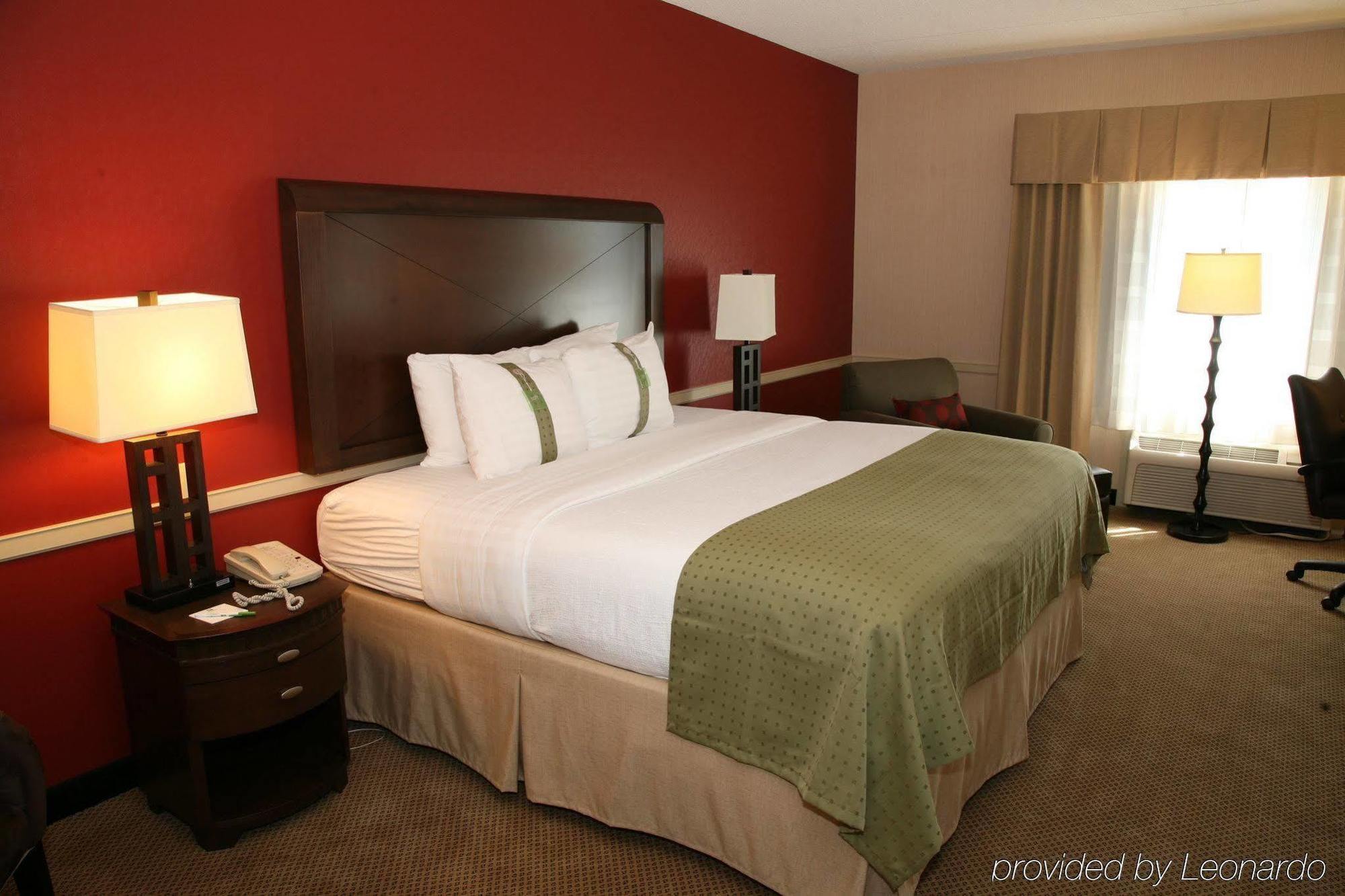 Clarion Hotel 3*